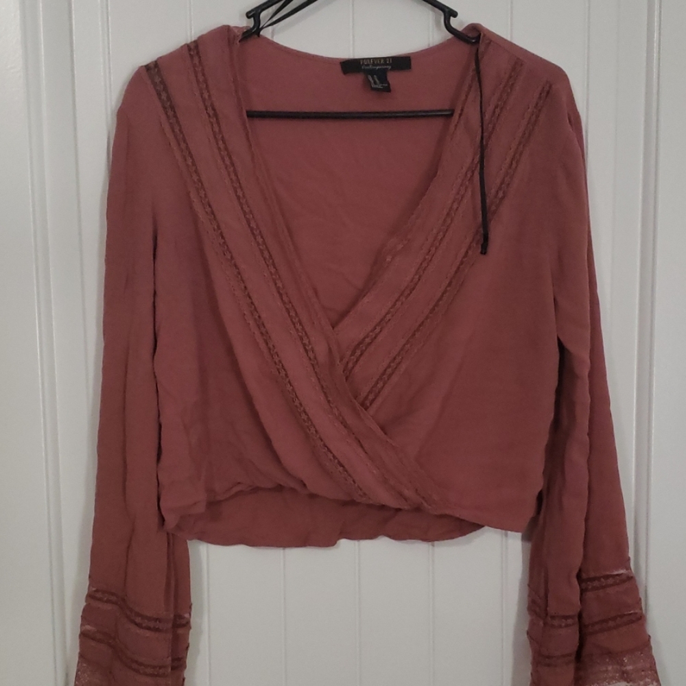 Long sleeve crop top blouse